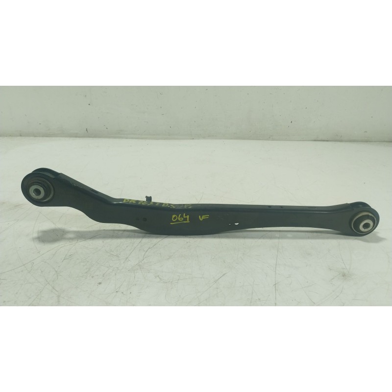 Recambio de brazo suspension superior trasero derecho para bmw 1 (f40) 118 d referencia OEM IAM 33306895885 685156305 