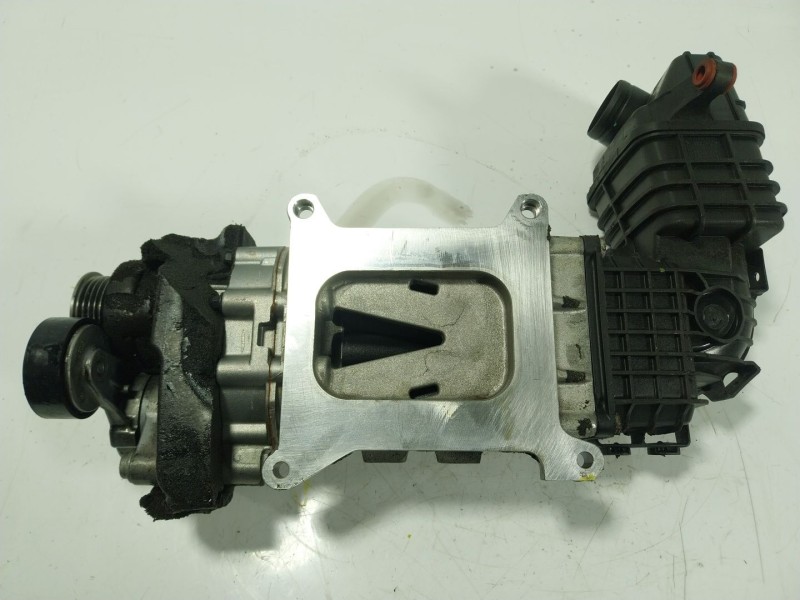 Recambio de compresor volumetrico para volkswagen golf vi (5k1) 1.4 16v tsi referencia OEM IAM  03C145001E 