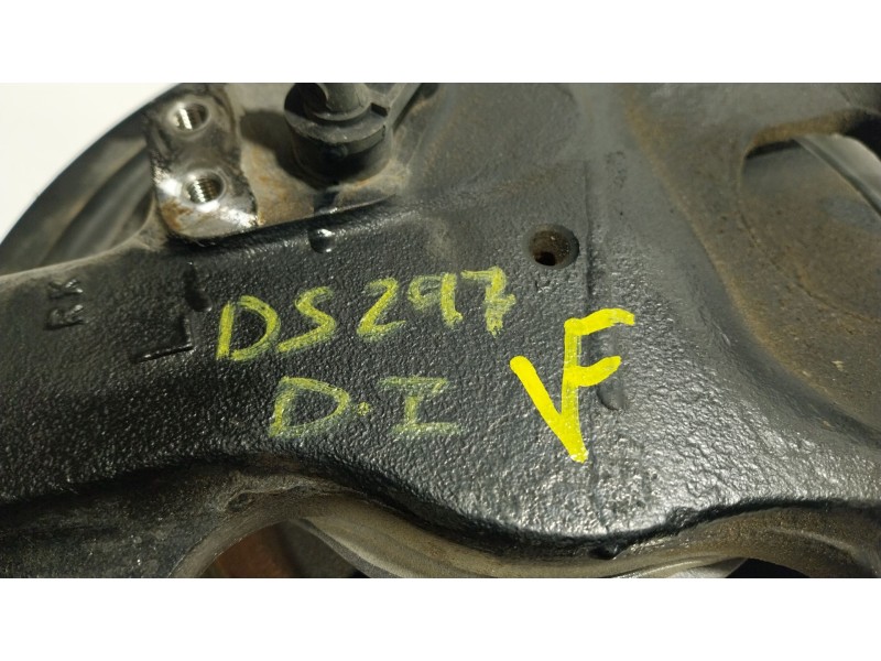 Recambio de mangueta delantera izquierda para fuso (mitsubishi) canter 3s13 referencia OEM IAM  MK527014 