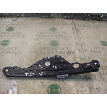 ELEVALUNAS TRASERO DERECHO 