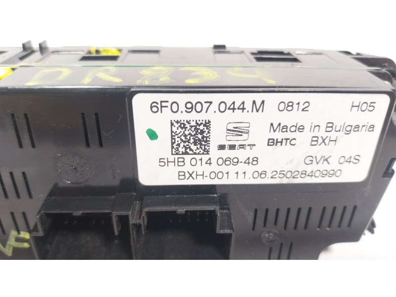 Recambio de mando climatizador para seat arona (kj7, kjp) 1.0 tsi referencia OEM IAM  6F0907044M 