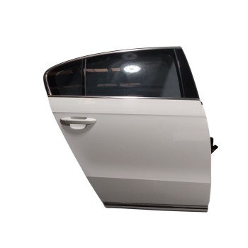PUERTA TRASERA DERECHA 3AE833056 