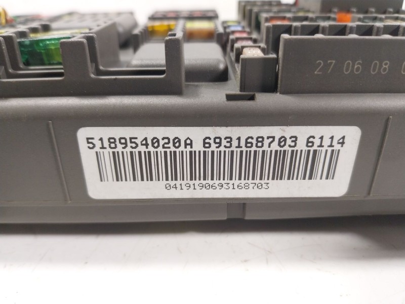 Recambio de caja reles / fusibles para bmw x6 (e71, e72) xdrive 50 i referencia OEM IAM  693168703 