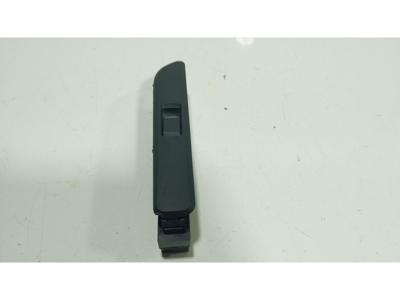 Recambio de mando elevalunas delantero derecho para fuso (mitsubishi) canter 3s13 referencia OEM IAM  MK645326 