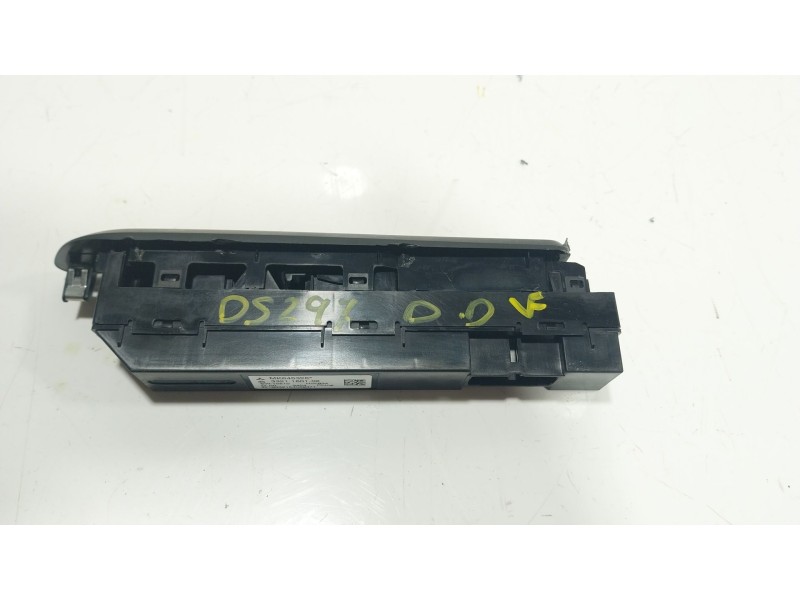 Recambio de mando elevalunas delantero derecho para fuso (mitsubishi) canter 3s13 referencia OEM IAM  MK645326 