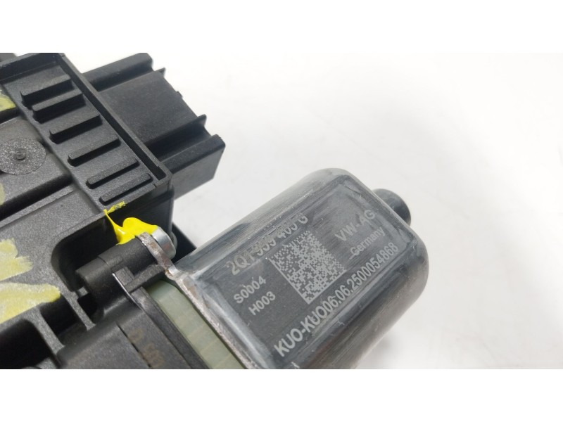 Recambio de elevalunas delantero izquierdo para seat arona (kj7, kjp) 1.0 tsi referencia OEM IAM  6F9837461E 