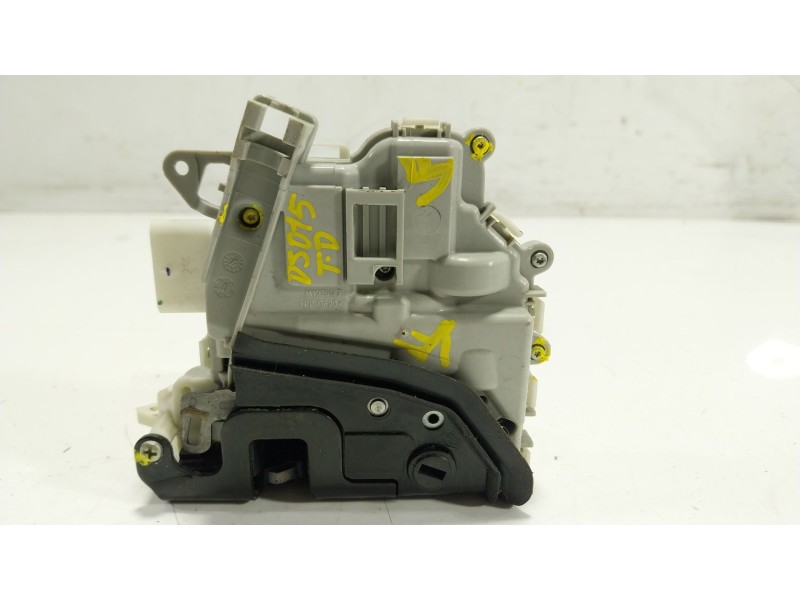 Recambio de cerradura puerta trasera derecha para porsche macan (95b) 3.0 s diesel referencia OEM IAM  8K0839016F 