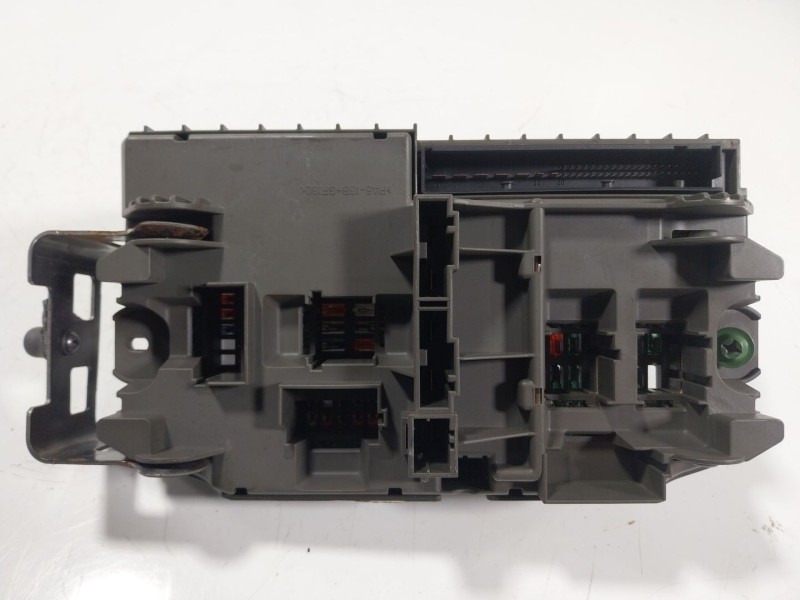Recambio de caja reles / fusibles para bmw x6 (e71, e72) xdrive 50 i referencia OEM IAM   