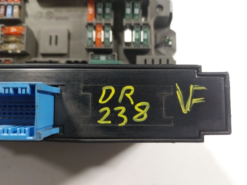 Recambio de caja reles / fusibles para bmw x6 (e71, e72) xdrive 50 i referencia OEM IAM   