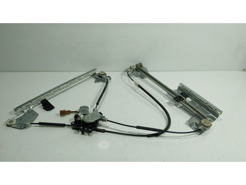 Recambio de elevalunas delantero izquierdo para fuso (mitsubishi) canter 3s13 referencia OEM IAM  4GWA005 