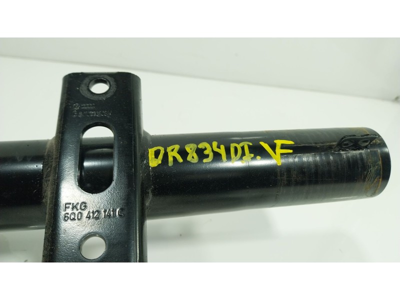 Recambio de amortiguador delantero izquierdo para seat arona (kj7, kjp) 1.0 tsi referencia OEM IAM  2Q0413031DP 