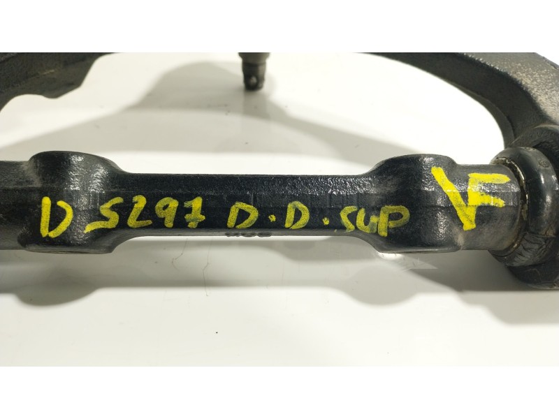 Recambio de brazo suspension superior delantero derecho para fuso (mitsubishi) canter 3s13 referencia OEM IAM  MK335060 