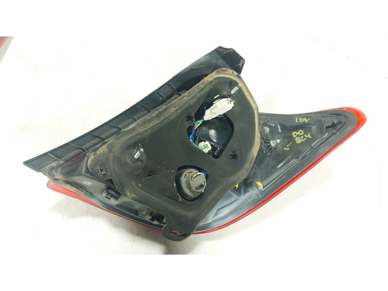 Recambio de piloto trasero izquierdo para toyota yaris (_p13_) 1.5 hybrid (nhp130_) referencia OEM IAM   