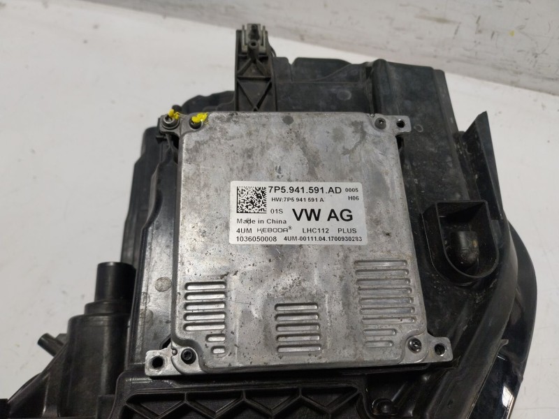 Recambio de faro derecho para volkswagen golf vii (5g1, bq1, be1, be2) 2.0 gtd referencia OEM IAM   