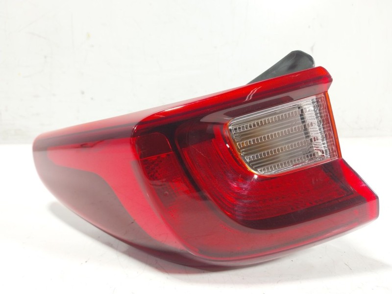 Recambio de piloto trasero izquierdo para kia stonic (yb) 1.2 cvvt referencia OEM IAM  92401H8 