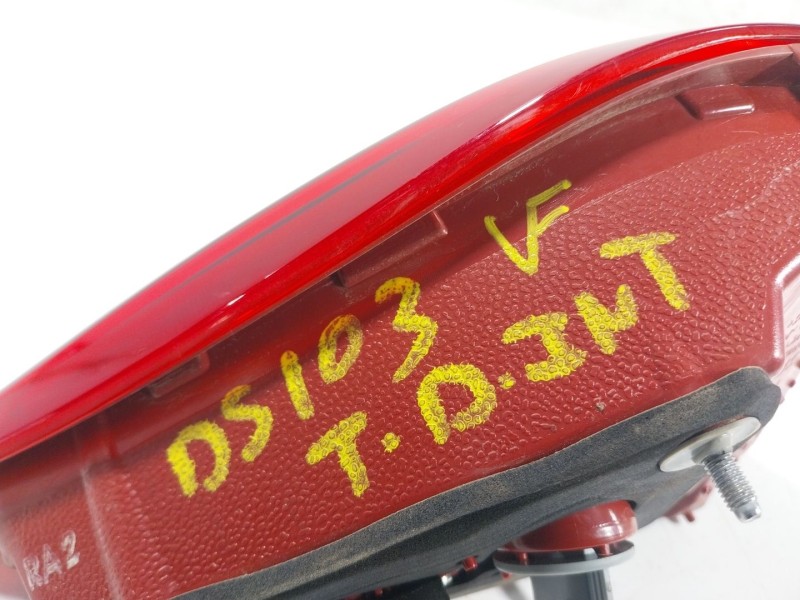 Recambio de piloto trasero derecho interior para kia stonic (yb) 1.2 cvvt referencia OEM IAM   