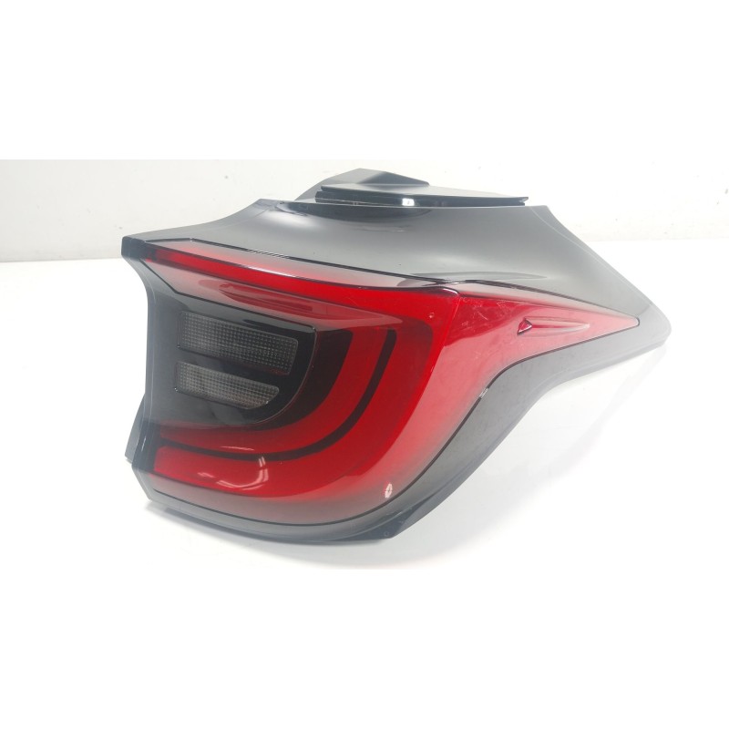 Recambio de piloto trasero derecho para toyota yaris (_p21_, _pa1_, _ph1_) 1.5 hybrid (mxph10) referencia OEM IAM 81551K0040  