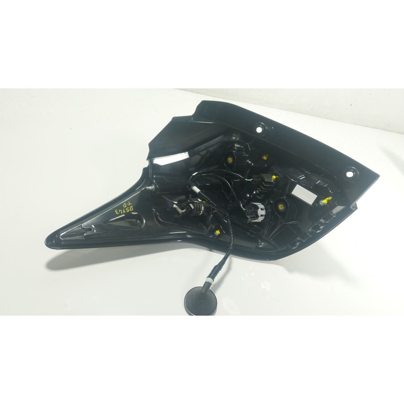 Recambio de piloto trasero derecho para toyota yaris (_p21_, _pa1_, _ph1_) 1.5 hybrid (mxph10) referencia OEM IAM 81551K0040  