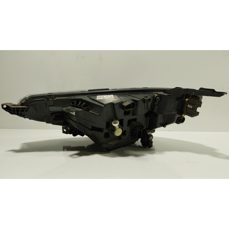 Recambio de faro derecho para renault arkana i (lcm_, ldn_) 1.3 tce 140 (ldn0) referencia OEM IAM  260102483R 