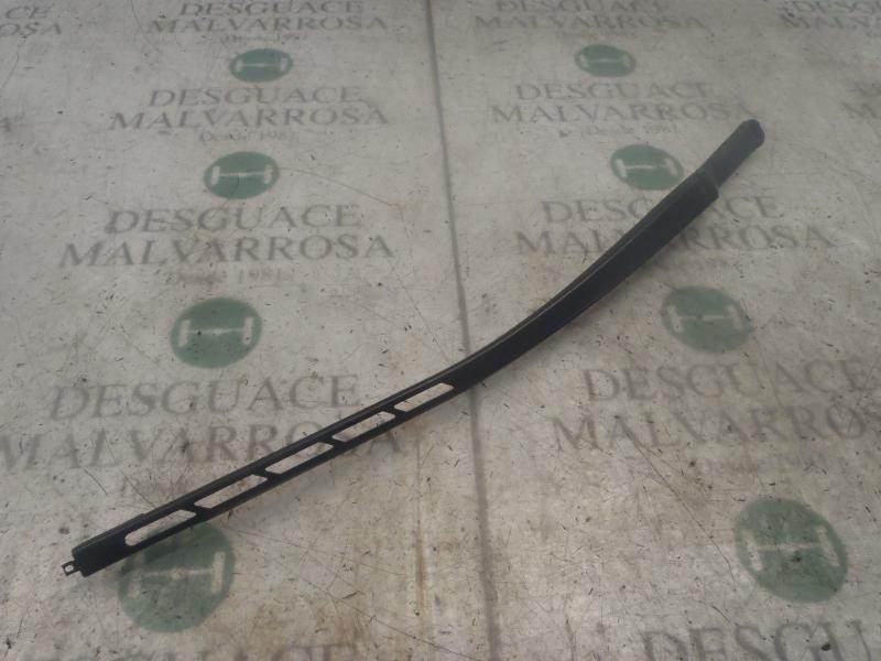 Recambio de brazo limpia delantero derecho para audi a3 (8p) 1.9 tdi ambiente referencia OEM IAM 8P1955408A  