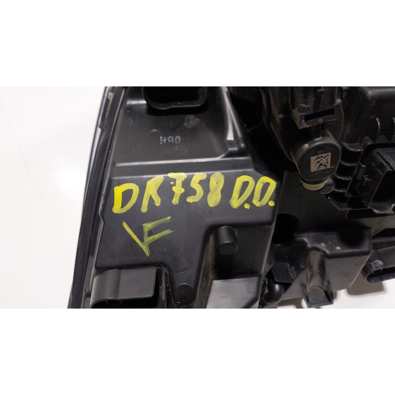 Recambio de faro derecho para renault arkana i (lcm_, ldn_) 1.3 tce 140 (ldn0) referencia OEM IAM  260102483R 