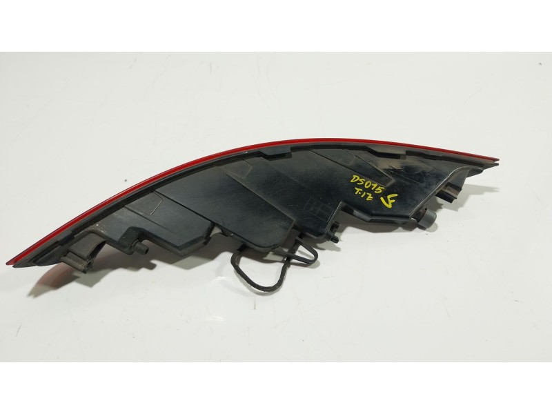 Recambio de piloto trasero izquierdo paragolpes para porsche macan (95b) 3.0 s diesel referencia OEM IAM  95B945725J 