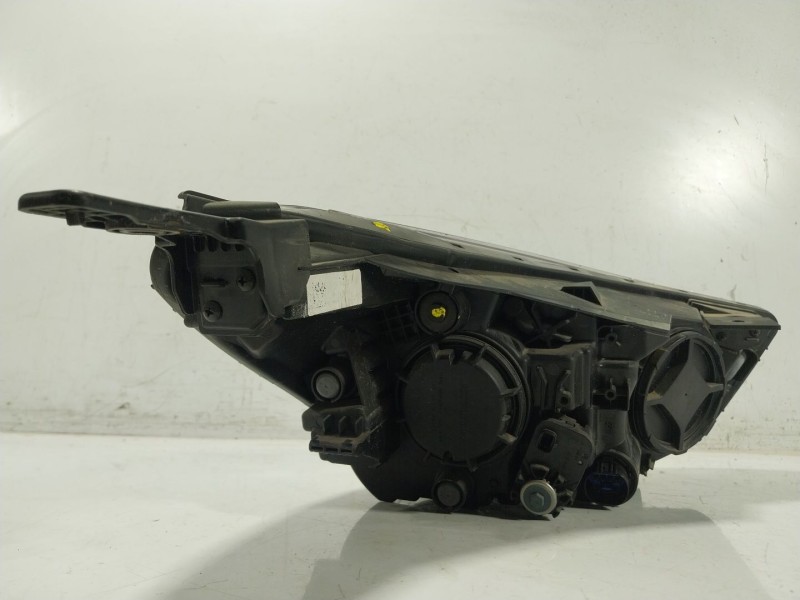 Recambio de faro izquierdo para kia rio iv (yb, sc, fb) 1.2 cvvt referencia OEM IAM   