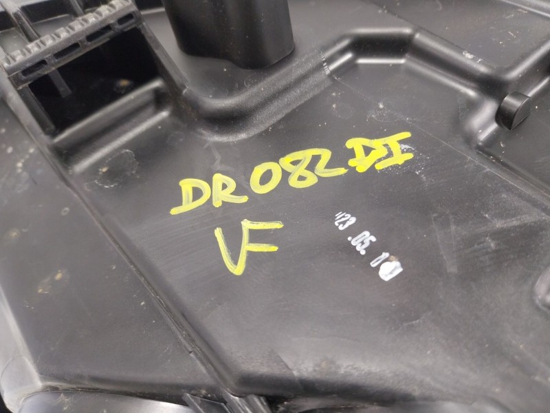 Recambio de faro izquierdo para kia rio iv (yb, sc, fb) 1.2 cvvt referencia OEM IAM   