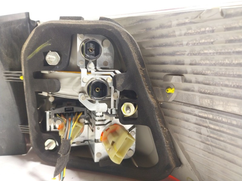 Recambio de piloto trasero izquierdo para bmw x6 (e71, e72) xdrive 50 i referencia OEM IAM  22420500 