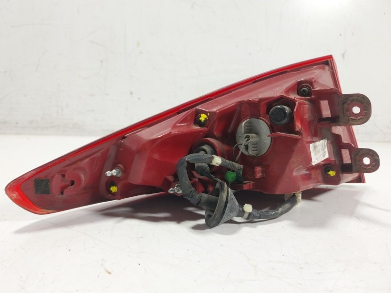 Recambio de piloto trasero derecho para hyundai ioniq (ae) 1.6 gdi hybrid referencia OEM IAM  92402G2100 