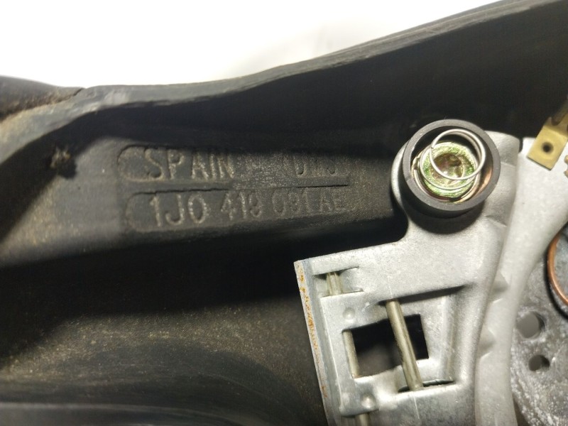 Recambio de volante para volkswagen bora i (1j2) 1.9 tdi referencia OEM IAM  1J0418091 