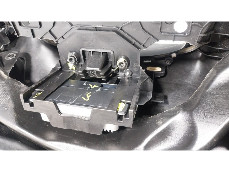 Recambio de salpicadero para seat arona (kj7, kjp) 1.0 tsi referencia OEM IAM  6F0880204F 