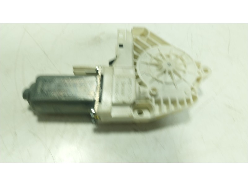 Recambio de motor elevalunas delantero derecho para porsche cayenne (92a) 4.8 turbo referencia OEM IAM  8K0959802B 