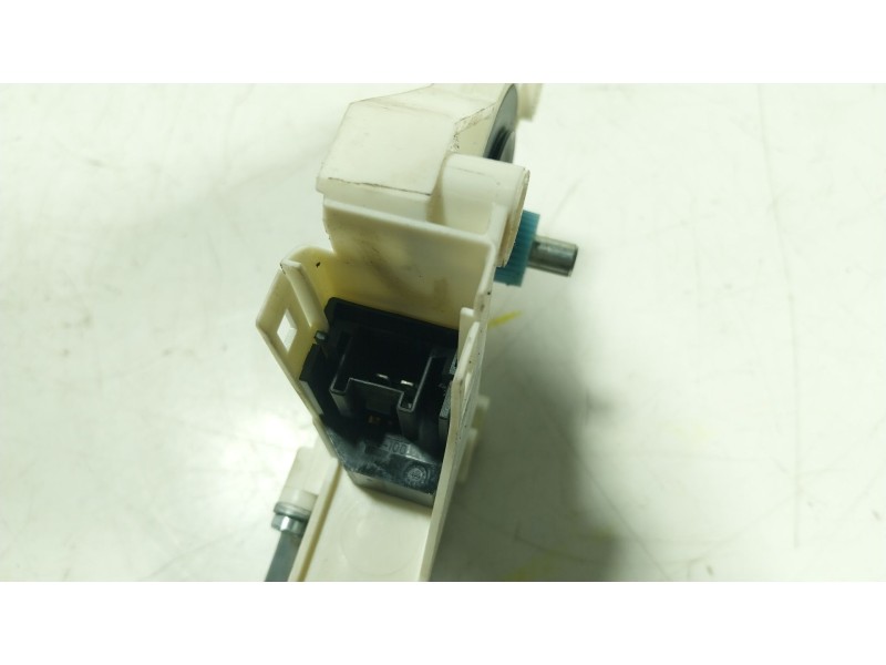 Recambio de motor elevalunas trasero derecho para porsche cayenne (92a) 4.8 turbo referencia OEM IAM  8K0959811A 