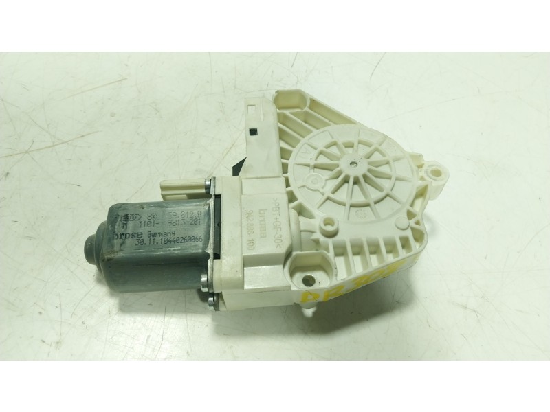 Recambio de motor elevalunas trasero izquierdo para porsche cayenne (92a) 4.8 turbo referencia OEM IAM  8K0959801B 