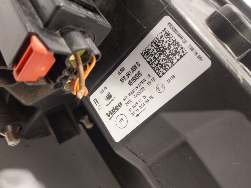 Recambio de faro derecho para seat leon sportstourer (kl8) fr referencia OEM IAM  5FB941008G 