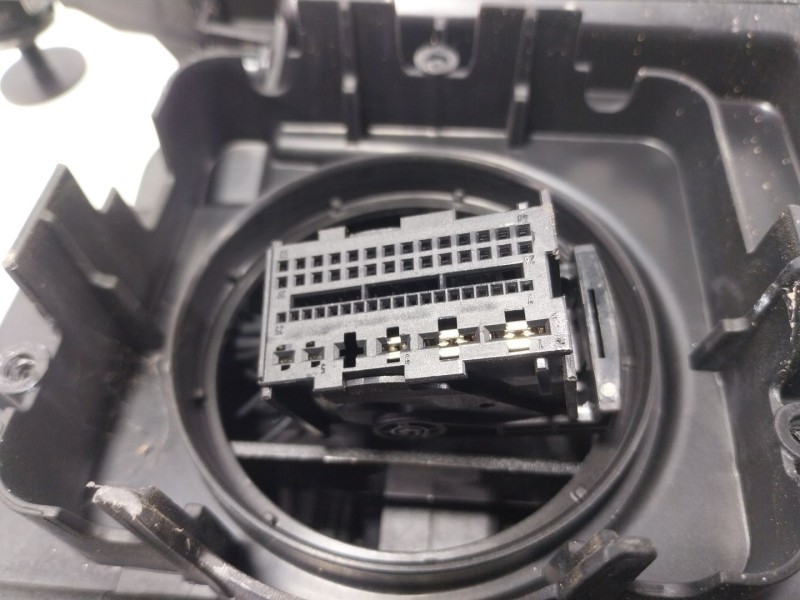 Recambio de faro izquierdo para seat leon sportstourer (kl8) fr referencia OEM IAM  5FB941007G 