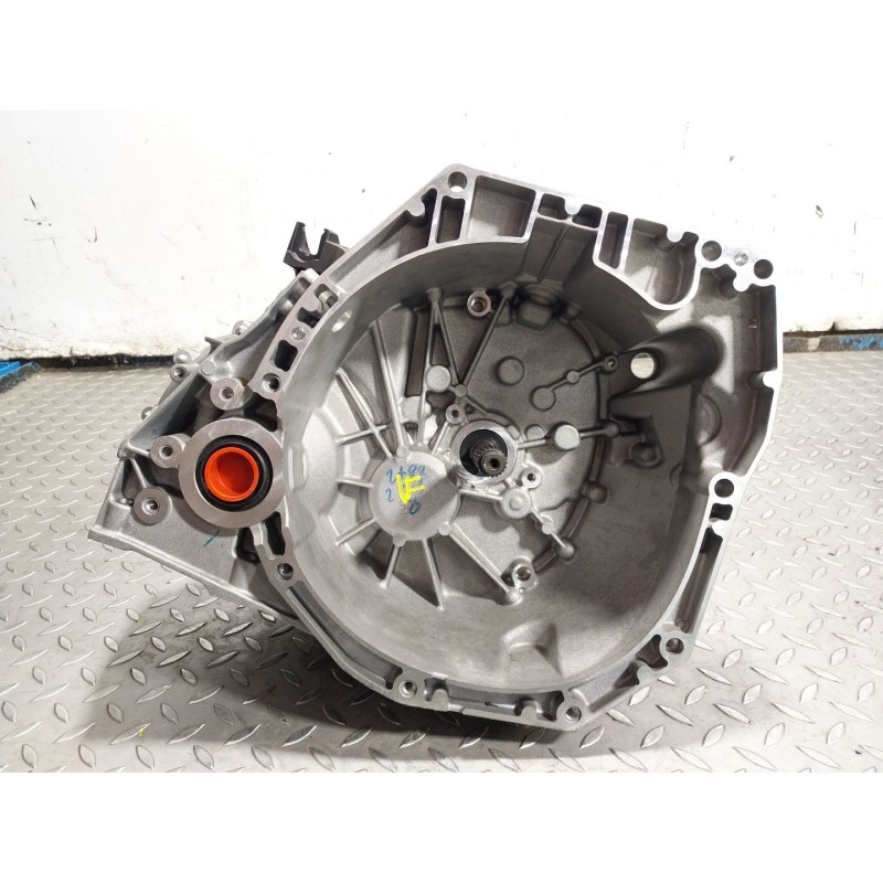 Recambio de caja cambios para renault megane iv berlina 5p 1.3 tce cat referencia OEM IAM 320100000R TL4352 