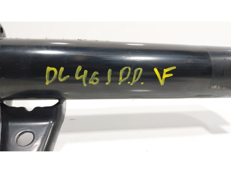 Recambio de amortiguador delantero derecho para seat leon sportstourer (kl8) 2.0 tdi 85kw referencia OEM IAM  5WA413031AA 