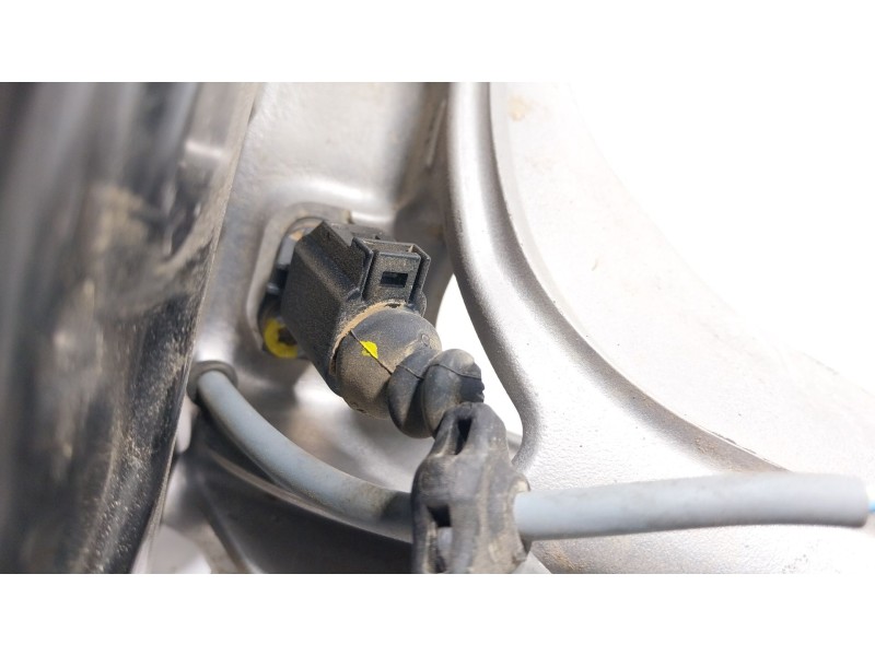 Recambio de mangueta delantera derecha para seat leon sportstourer (kl8) 2.0 tdi 85kw referencia OEM IAM  5WA407258A 