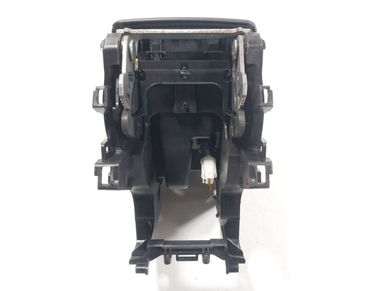 Recambio de apoyabrazos central para seat leon sportstourer (kl8) fr referencia OEM IAM  5FA864207C 