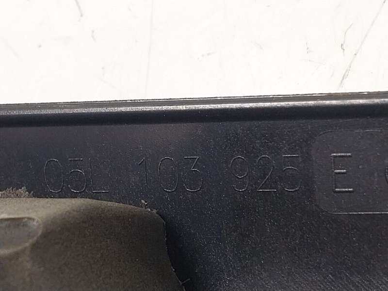 Recambio de tapa motor para seat leon sportstourer (kl8) fr referencia OEM IAM  05L103925E 