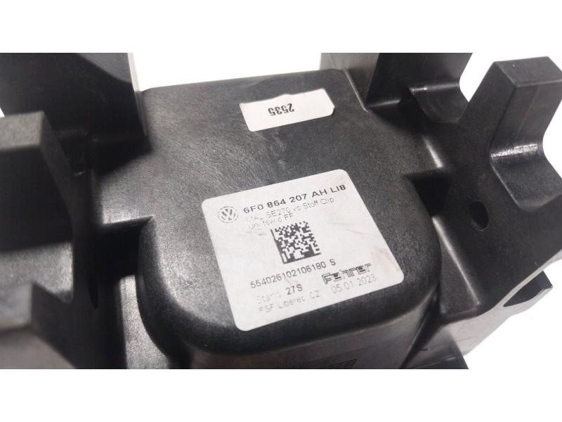 Recambio de apoyabrazos central para seat arona (kj7, kjp) 1.0 tsi referencia OEM IAM  6F0864207AH 