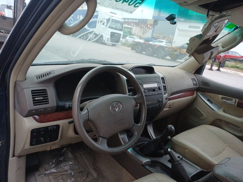 toyota land cruiser prado (_j12_) del año 2004