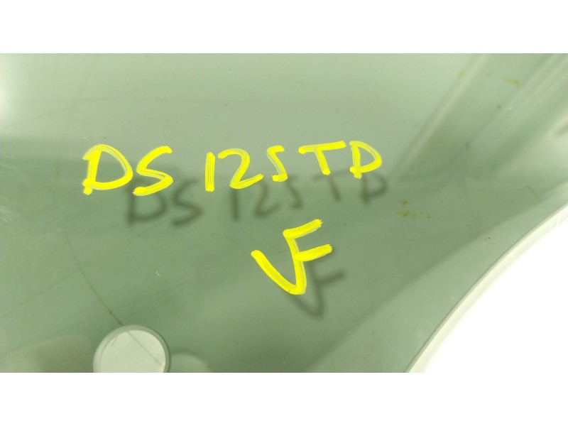 Recambio de cristal puerta trasero derecho para ford ecosport 1.0 ecoboost referencia OEM IAM 1848265 DN1BA25712C 