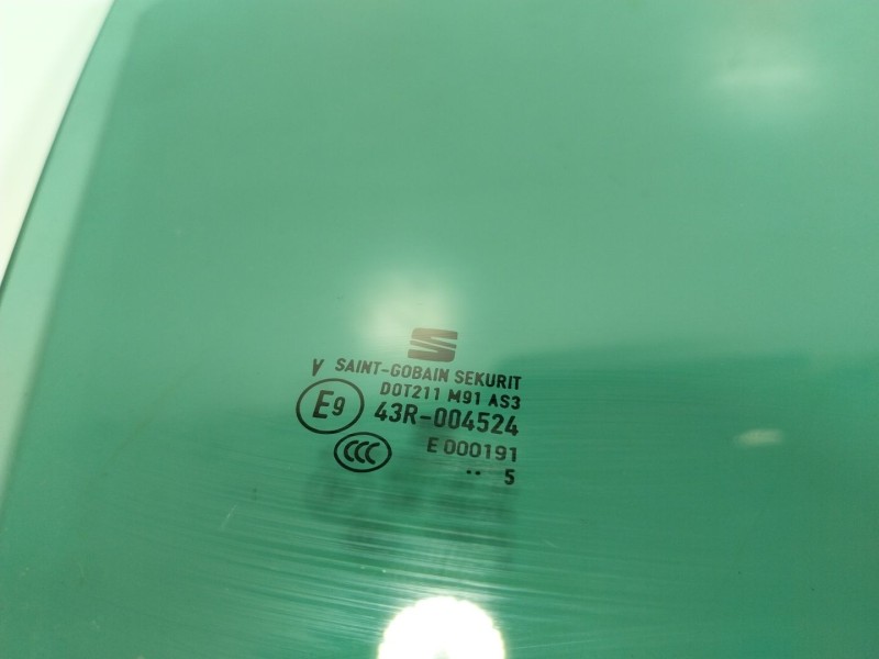 Recambio de cristal puerta trasero derecho para seat arona (kj7, kjp) 1.0 tsi referencia OEM IAM 6F9845026C  