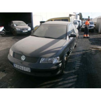 VOLKSWAGEN PASSAT BERLINA (3B2)