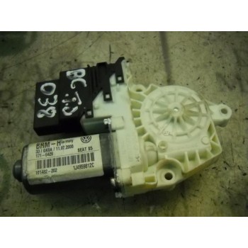 MOTOR ELEVALUNAS TRASERO DERECHO 