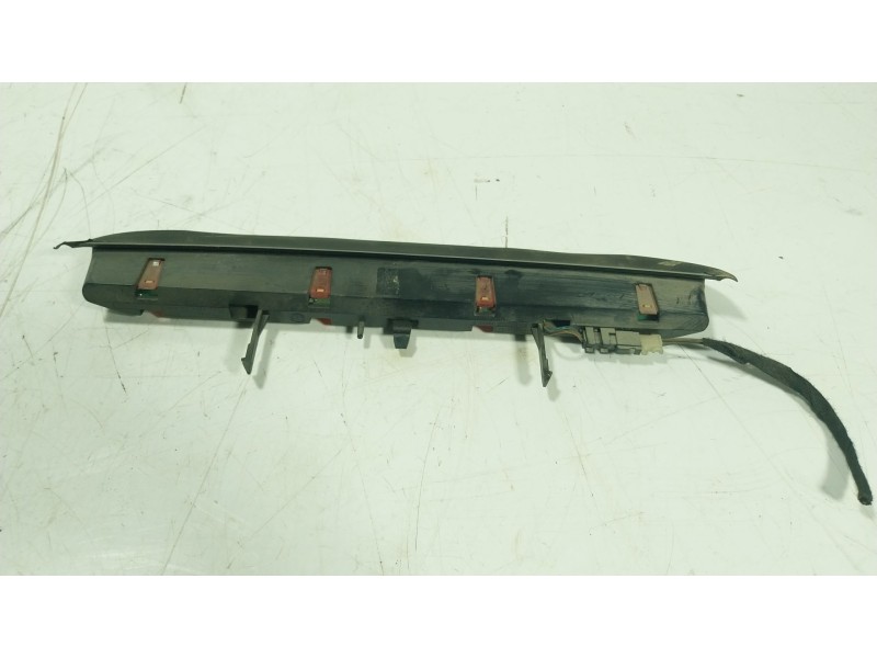 Recambio de piloto trasero central para opel vectra c station wagon (z02) 2.0 dti (f35) referencia OEM IAM   
