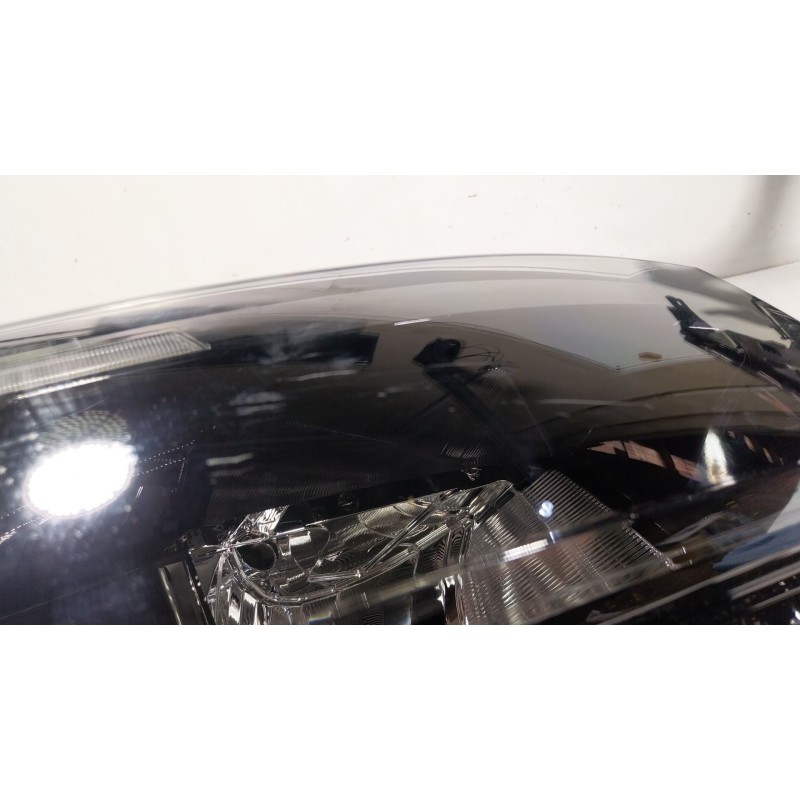 Recambio de faro derecho para renault master iv 2.3 dci diesel fap energy cat referencia OEM IAM  260106174R 